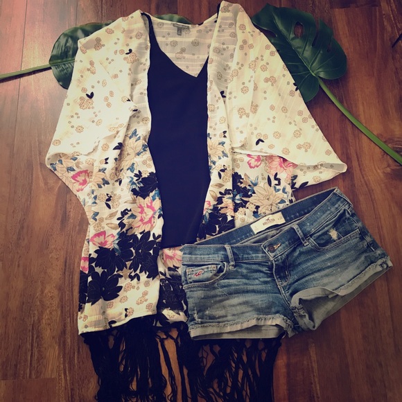 Tops - Boho Kimono Wrap ✌️